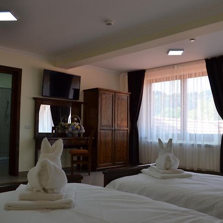 Hotel Rabbit Bran Moieciu de Jos Exterior foto