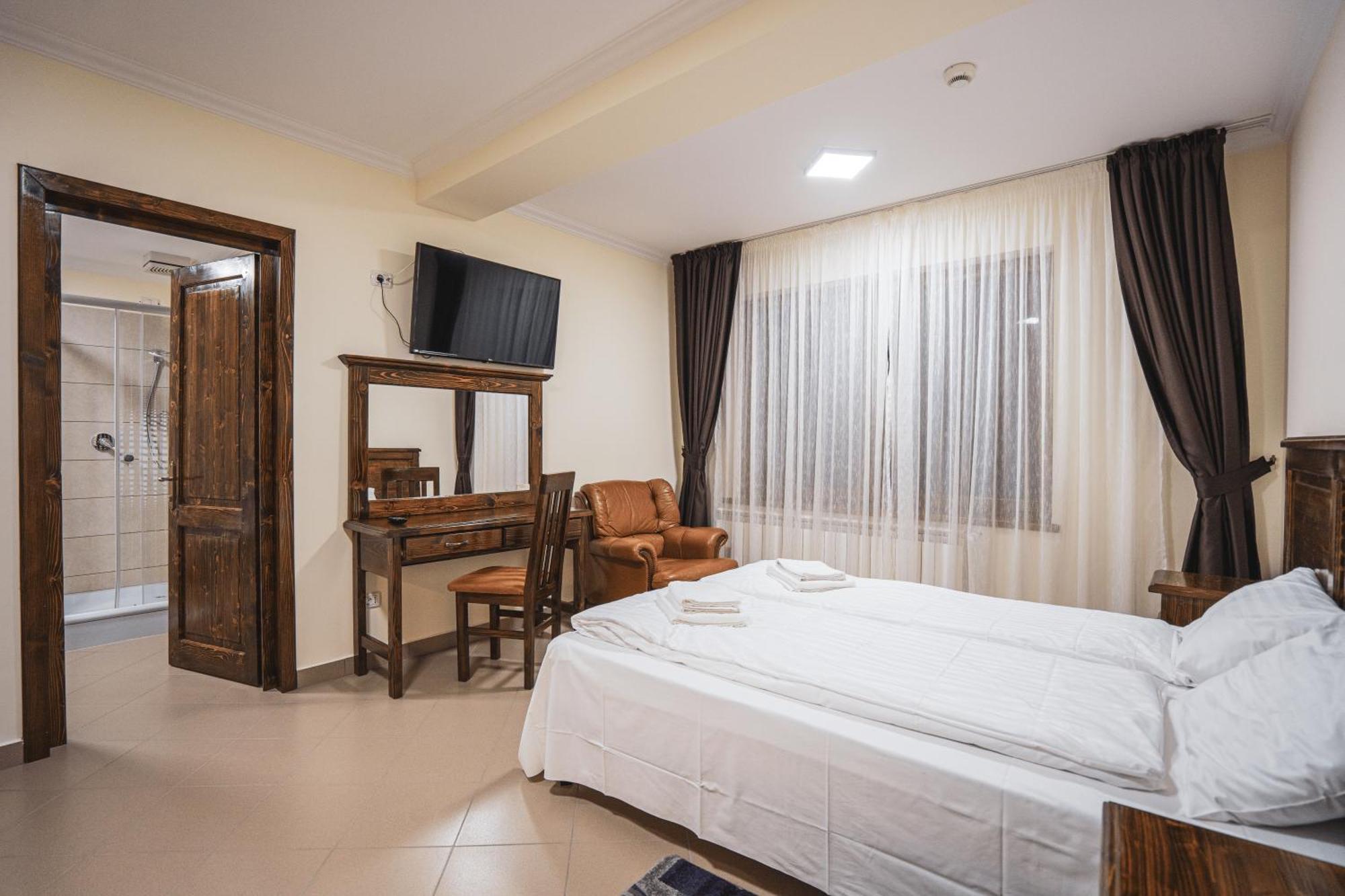 Hotel Rabbit Bran Moieciu de Jos Exterior foto