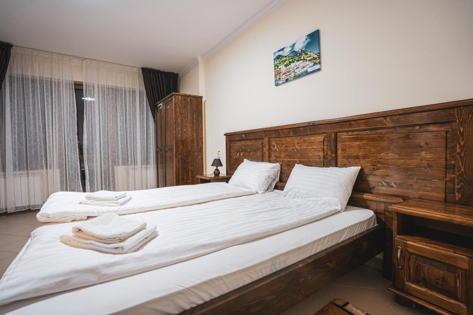 Hotel Rabbit Bran Moieciu de Jos Exterior foto