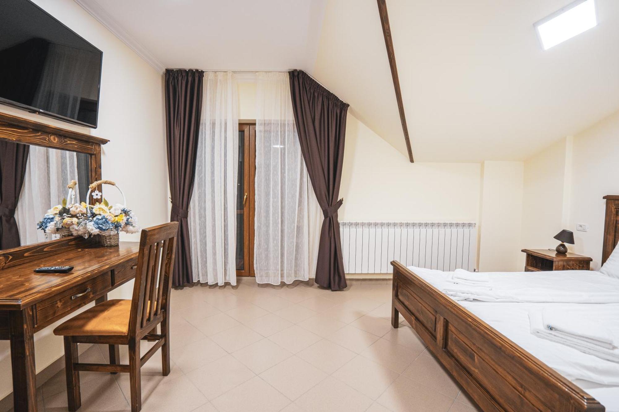 Hotel Rabbit Bran Moieciu de Jos Exterior foto